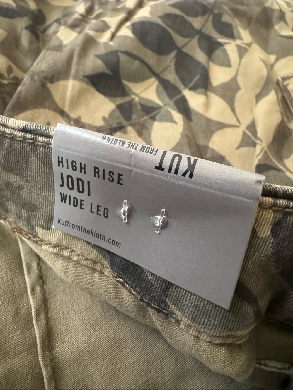 KUT Jodi High Rise Wide Straight Leg - Picture 5 of 6